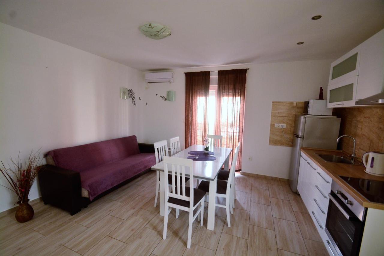 Kala And Tina Apartments Подстрана Екстер'єр фото
